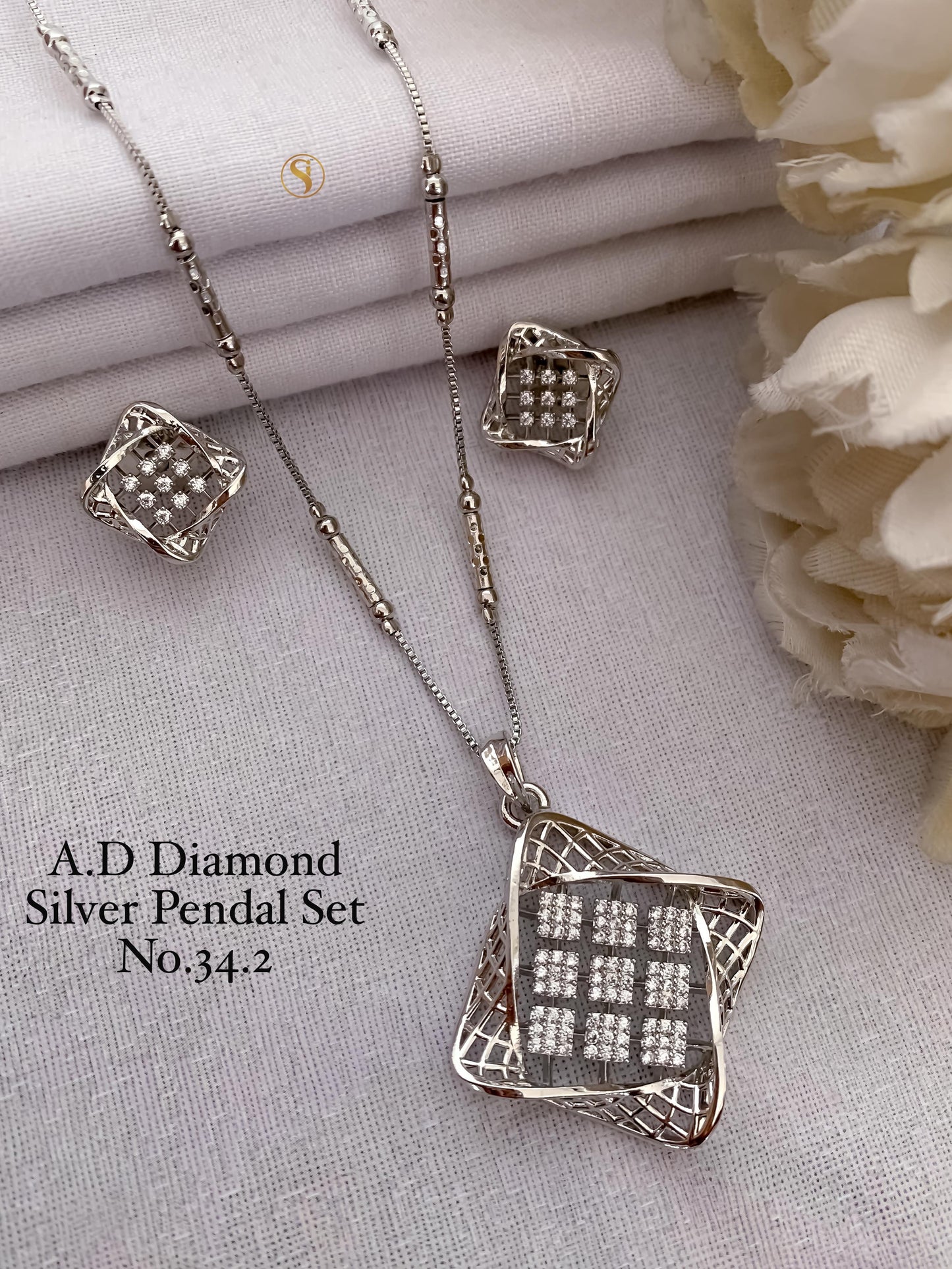 Chain pendant earrings set