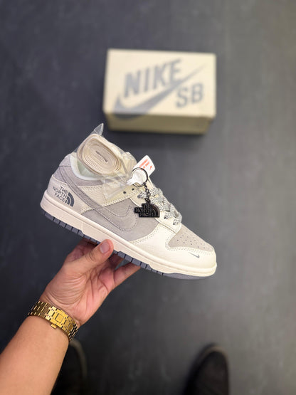 NIKE SB DUNK NORTH FACE OG GREY 2025
