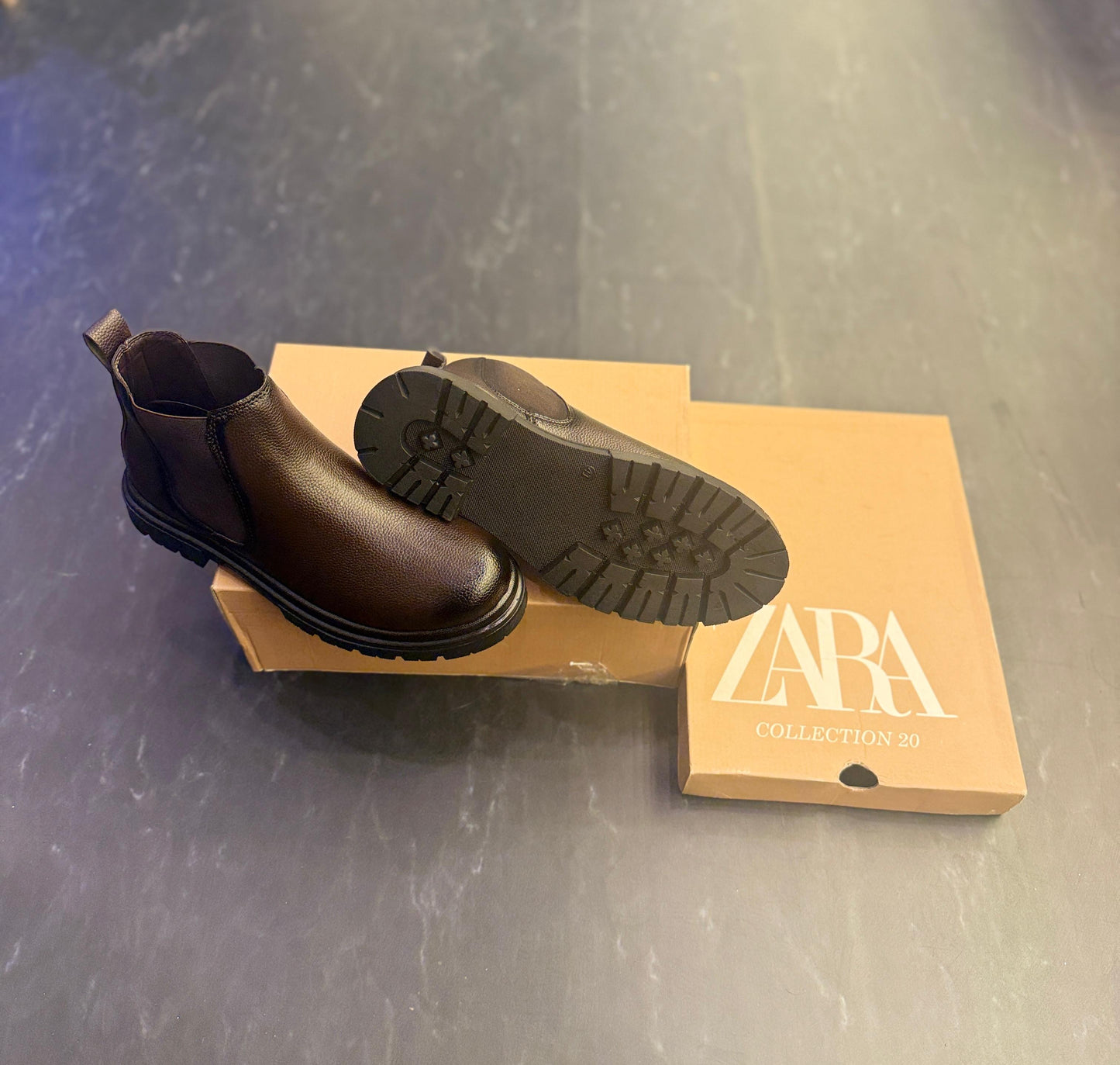 ZARA CHUNKY CHELSEA BOOTS (EURO 40-45 )