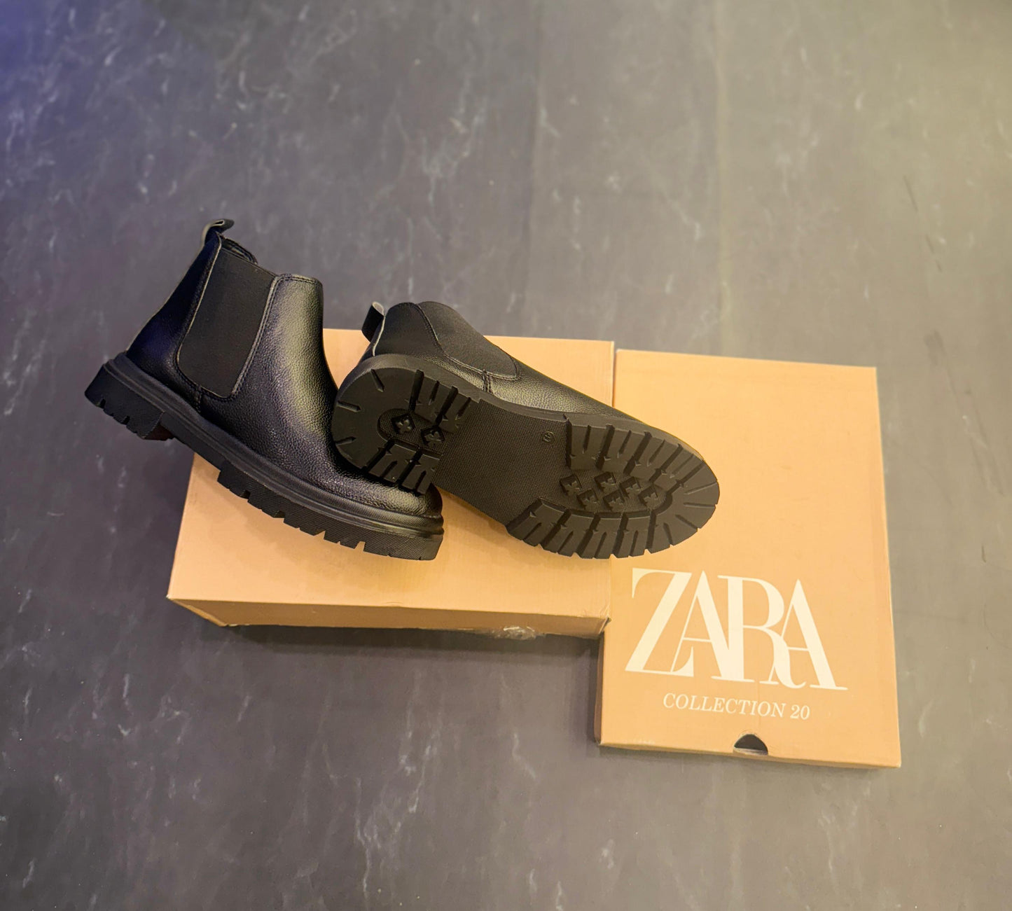 ZARA CHUNKY CHELSEA BOOTS (EURO 40-45 )