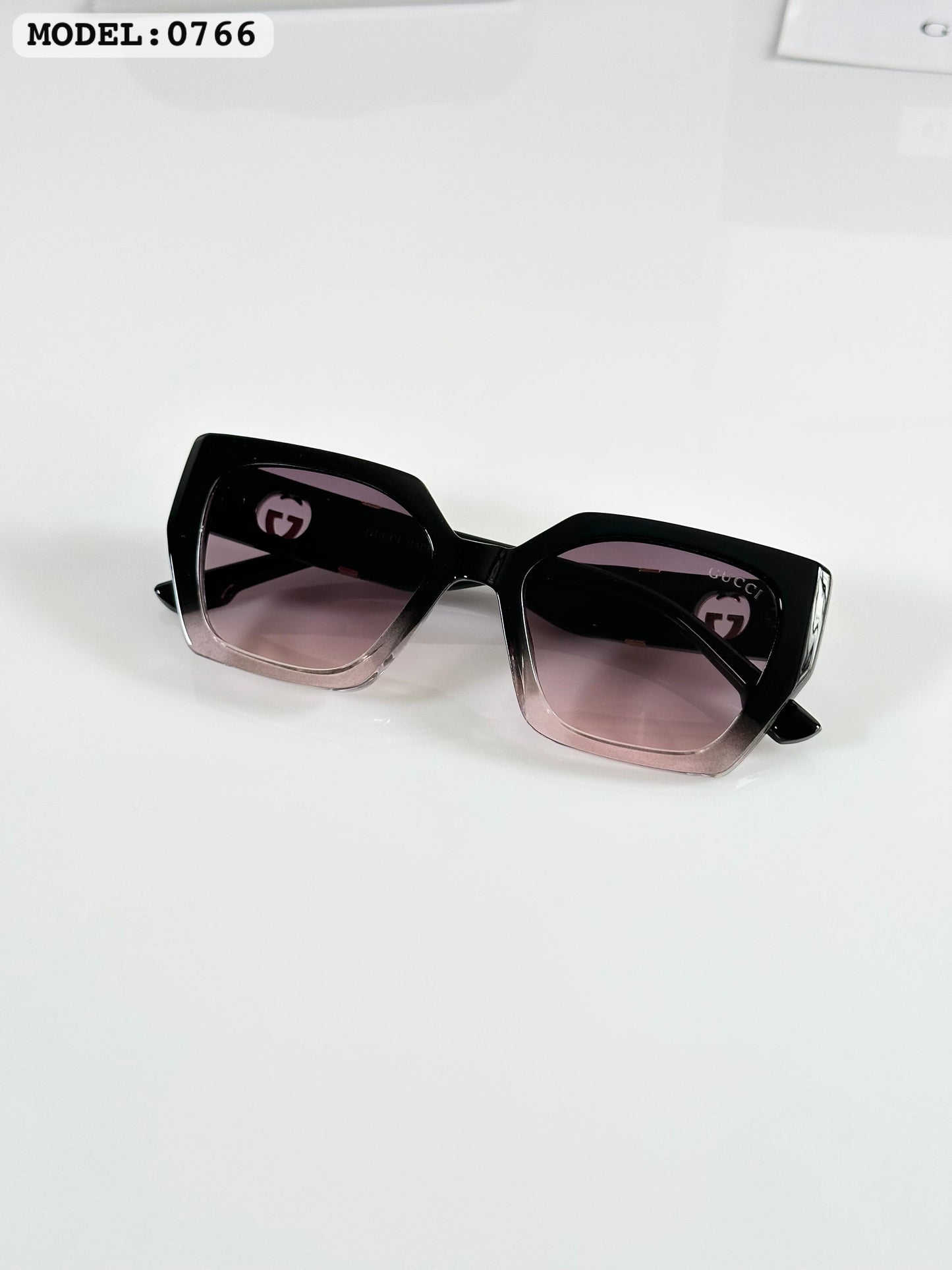GUCCI WMNS 0766 – Black Pink Gradient Edition